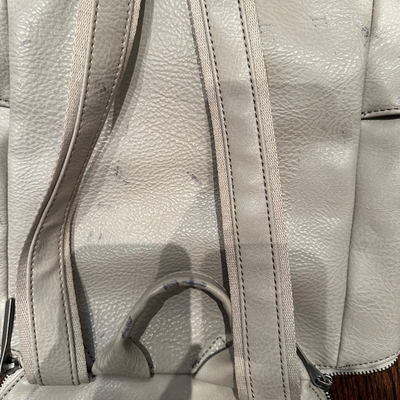 MATT & NAT GREY LEATHER BACKPACK - Picture 7 of 10